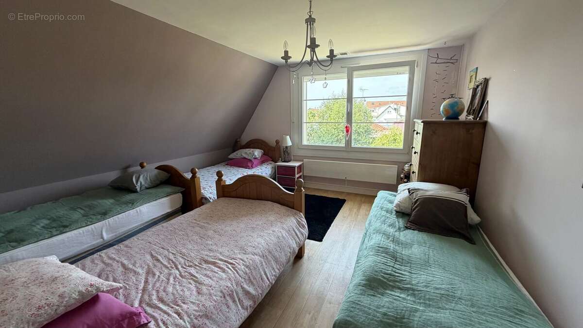 Proximité plage et commerces : villa 4/5 chambres - photo 12