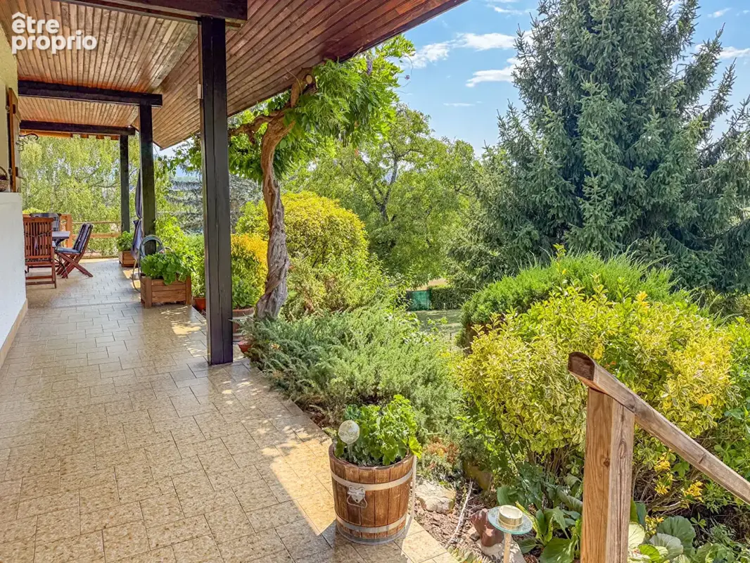 Agence immobiliere laforet - exclusivite - "bromelia" - lovagny - maison individuelle de 145,31m² - terrasses - sous sol complet - photo 3