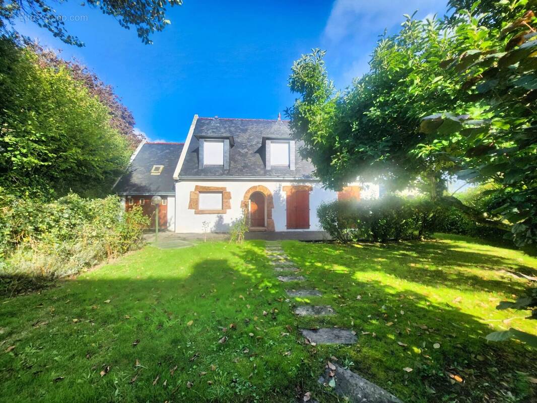 Maison à CARHAIX-PLOUGUER