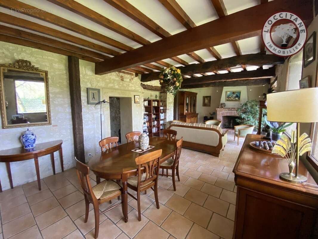 Maison à MAUVEZIN