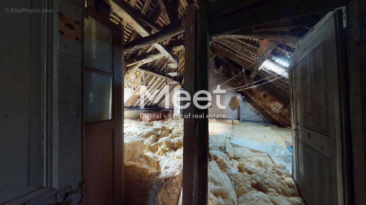 Appartement à BRIENON-SUR-ARMANCON