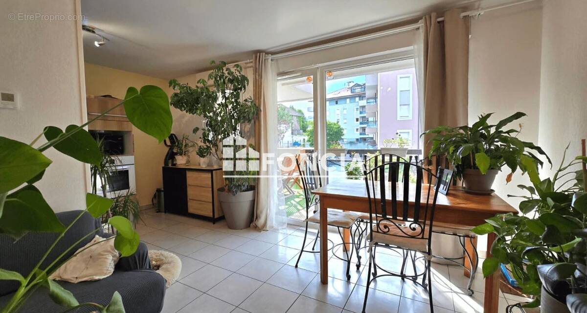 Appartement à LA ROCHE-SUR-FORON