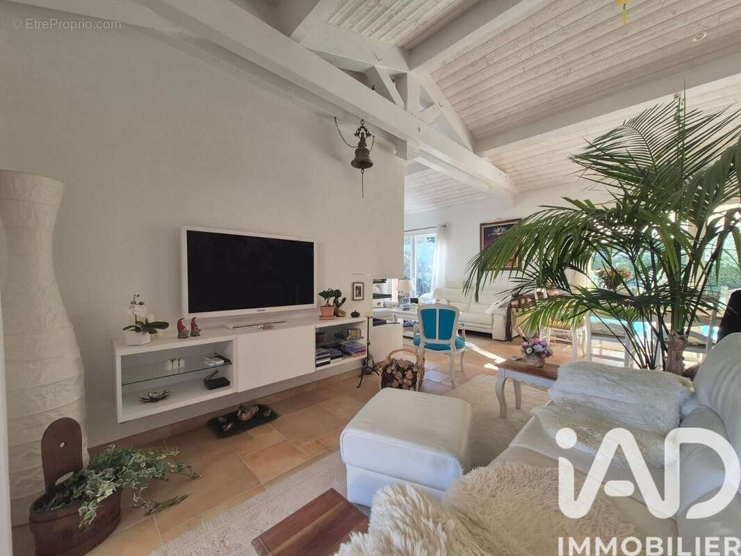 Photo 9 - Maison à COTIGNAC