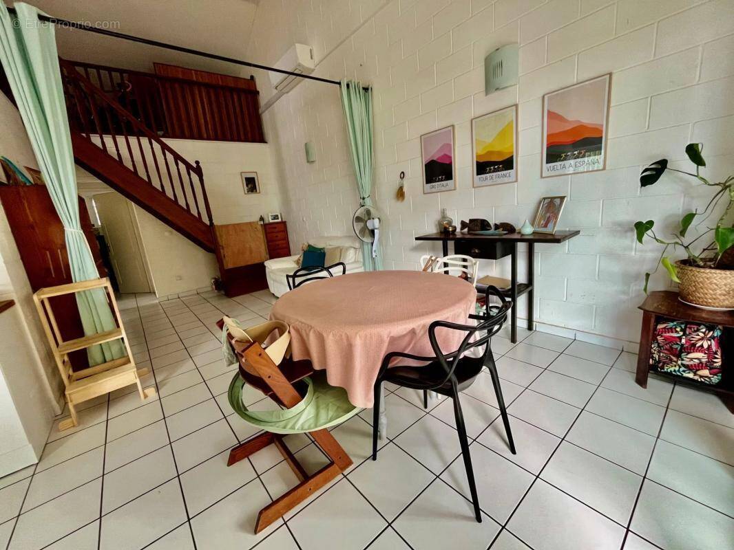 Maison à LES AVIRONS