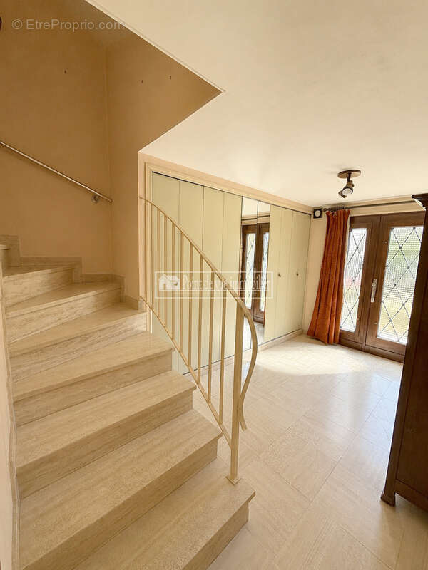Maison à SAVIGNY-SUR-ORGE