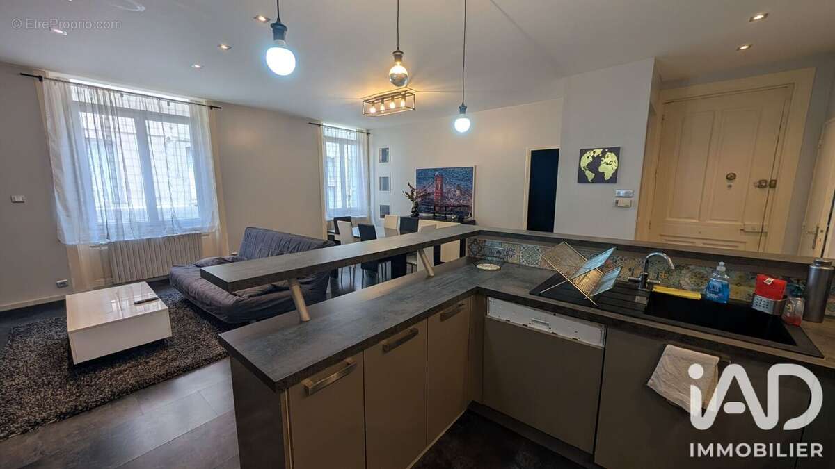 Appartement 79 m² à Saint-Etienne  - photo 9