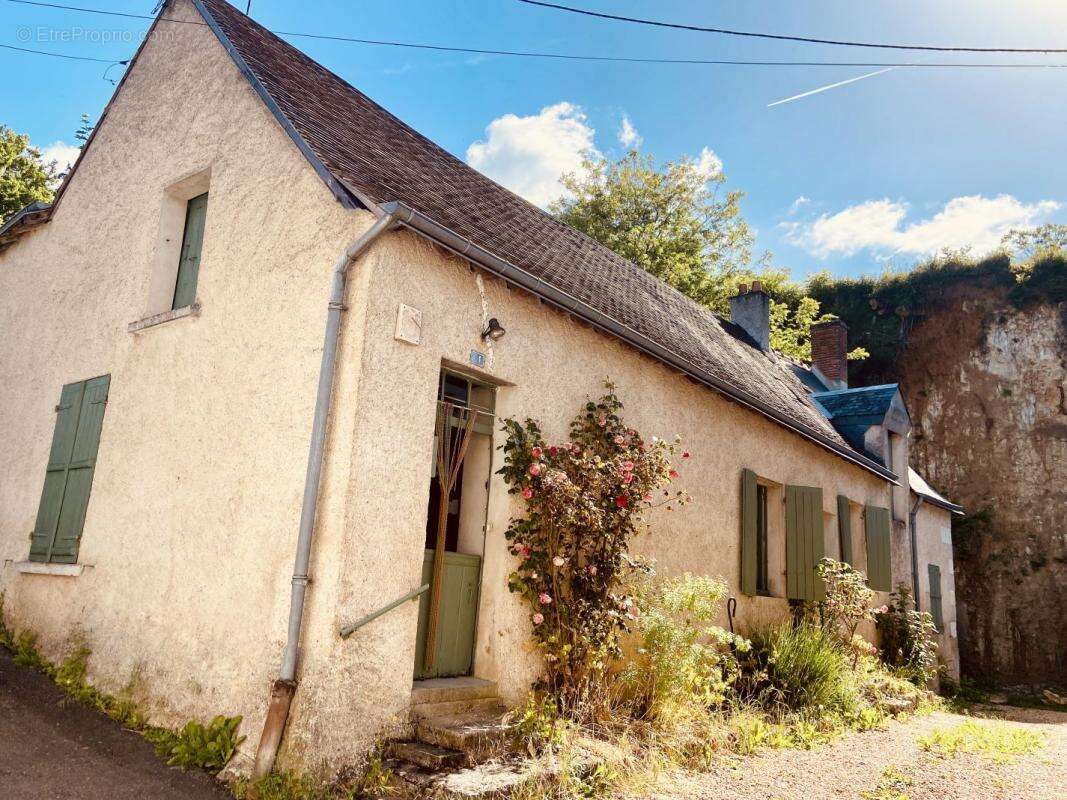 Maison à LA CHARTRE-SUR-LE-LOIR