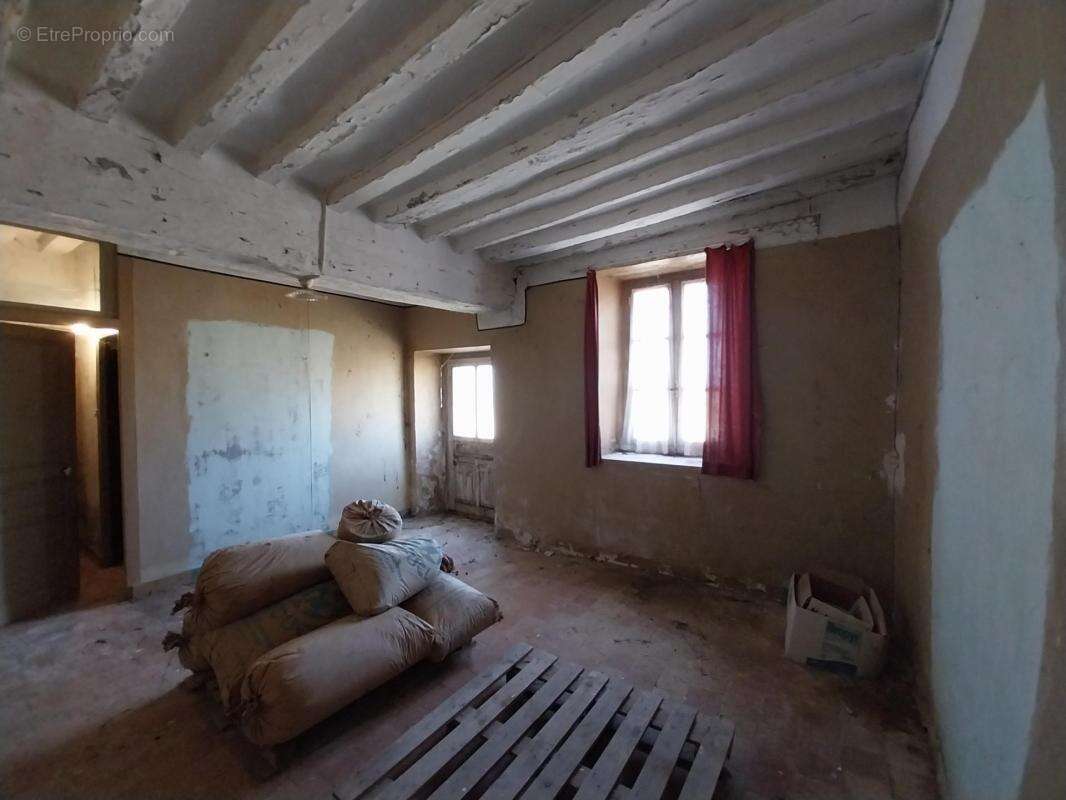 Beaux volumes ancien corps de ferme a renove - photo 7