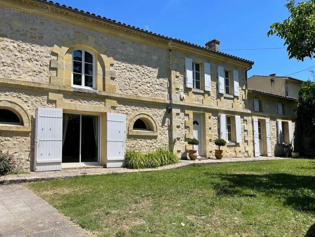Maison à SAINT-MEDARD-D'EYRANS