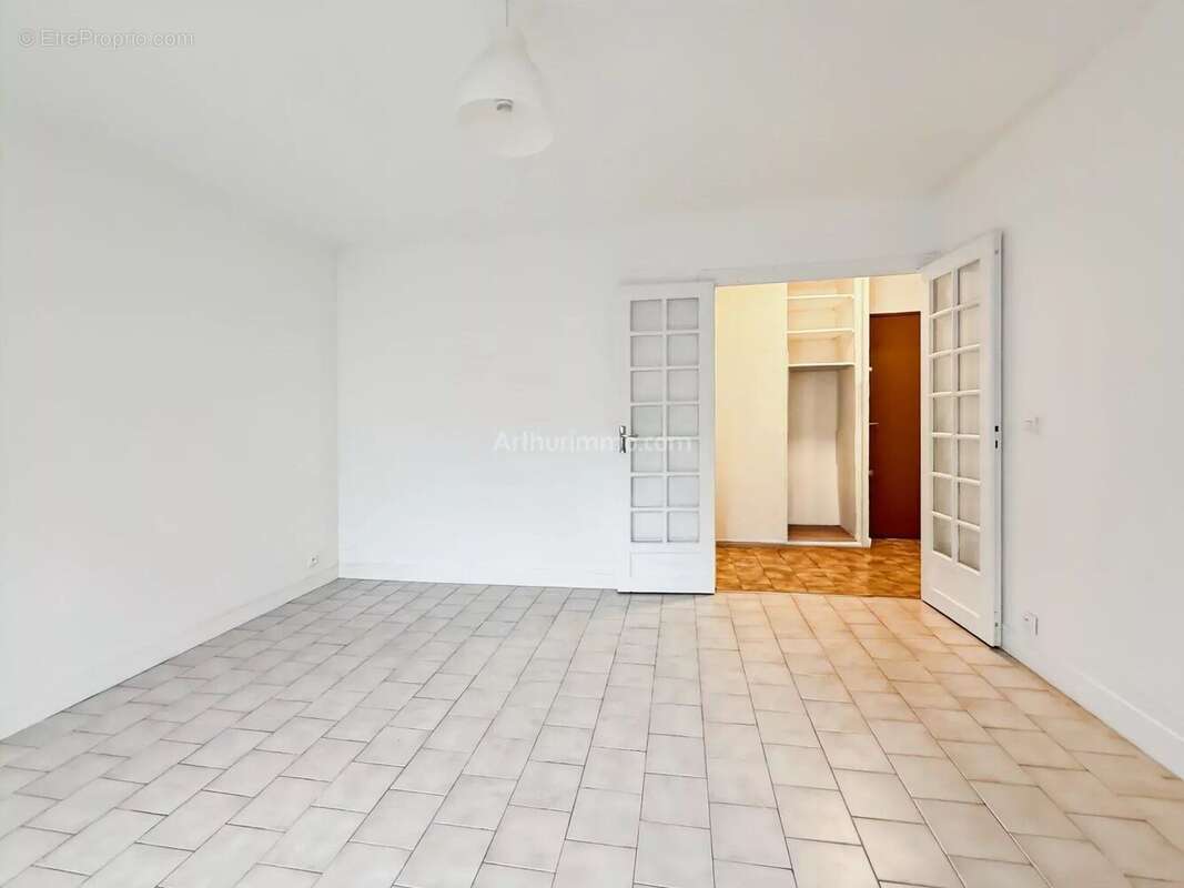 Appartement à THORIGNY-SUR-MARNE