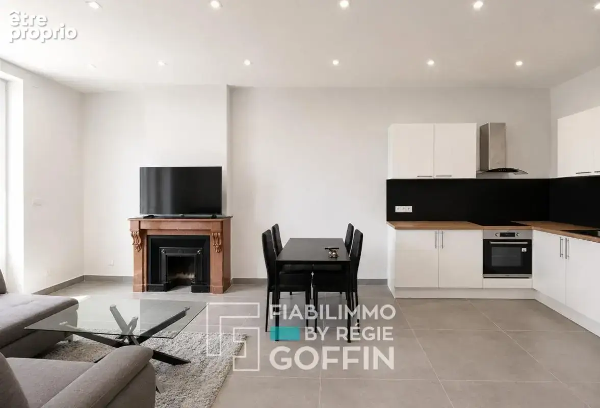 Appartement t2 de 52 m2 renove - proximite parc tete d'or - photo 3