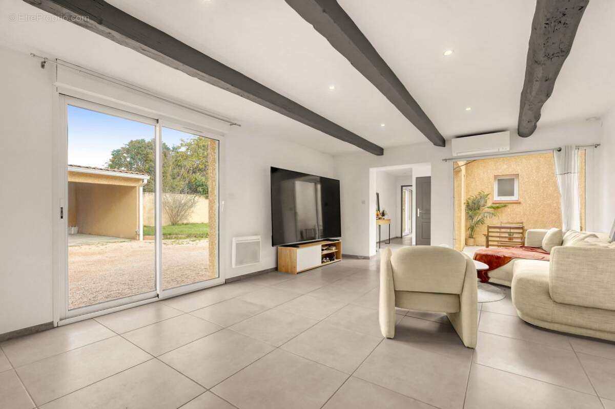 Maison à CASTELGINEST