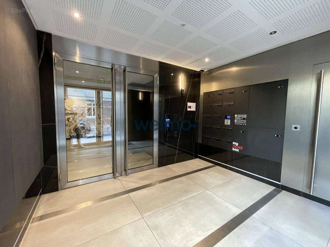 Appartement à PARIS-14E