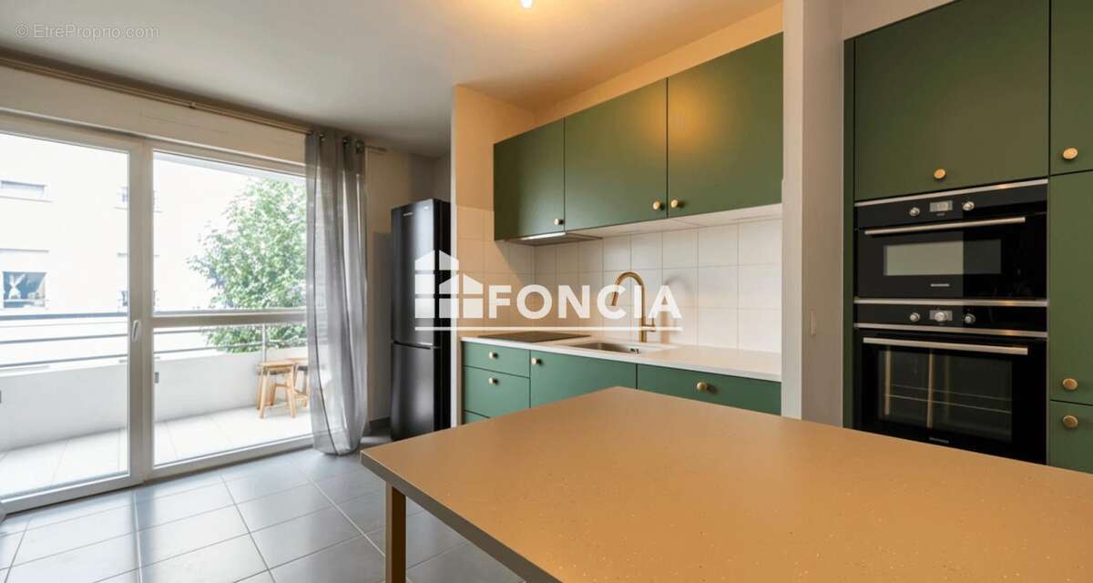 Appartement à LE PLESSIS-TREVISE