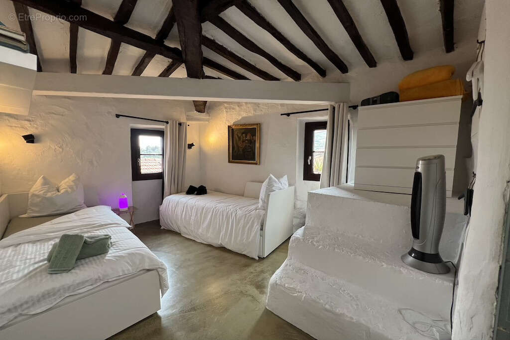 Appartement à TOURRETTES-SUR-LOUP