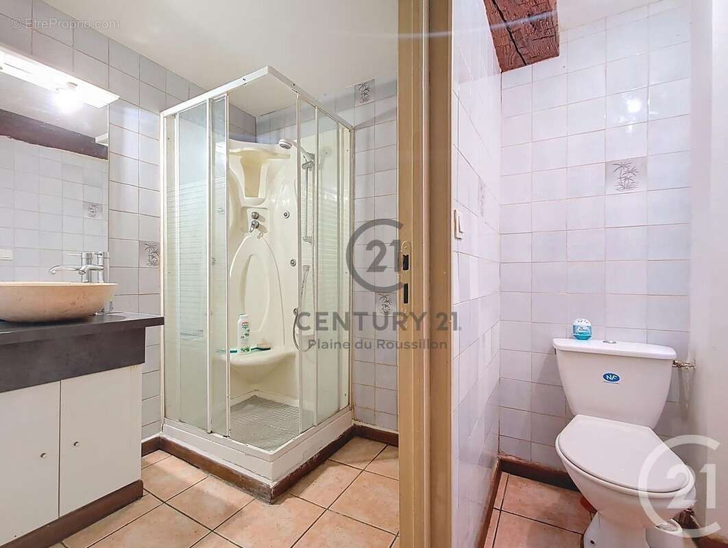 Maison à OPOUL-PERILLOS