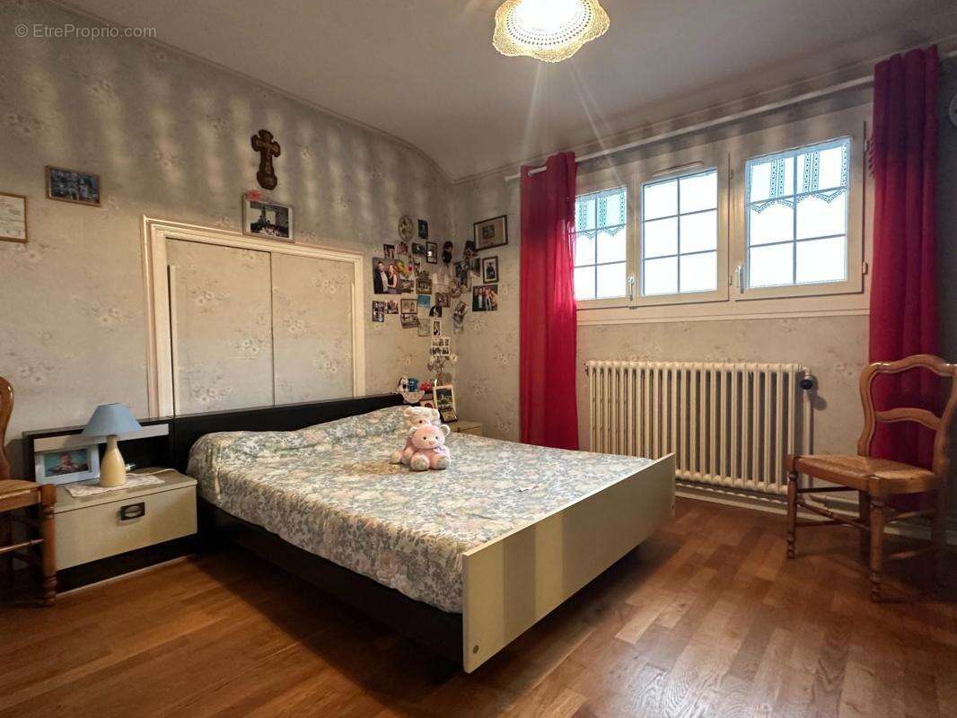 Maison à SAINT-PAVACE