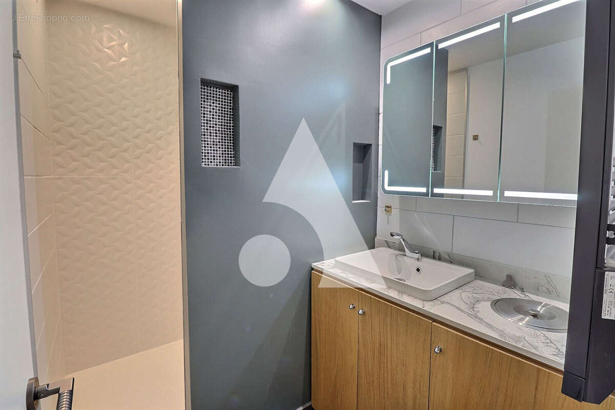 Appartement à MERY-SUR-OISE