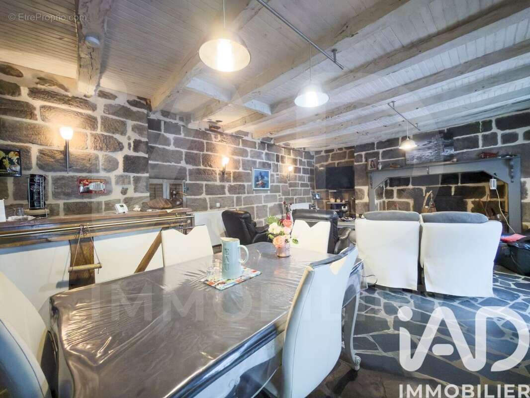 Maison 157 m² à Saint-Viance  - photo 3