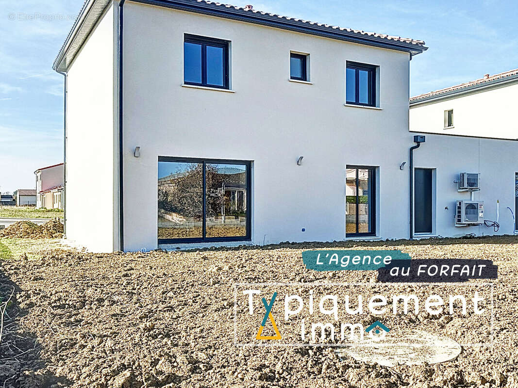 Maison à SAINT-CLAR-DE-RIVIERE