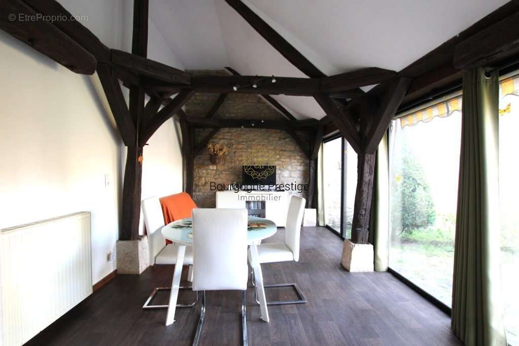 Maison à SENNECEY-LE-GRAND