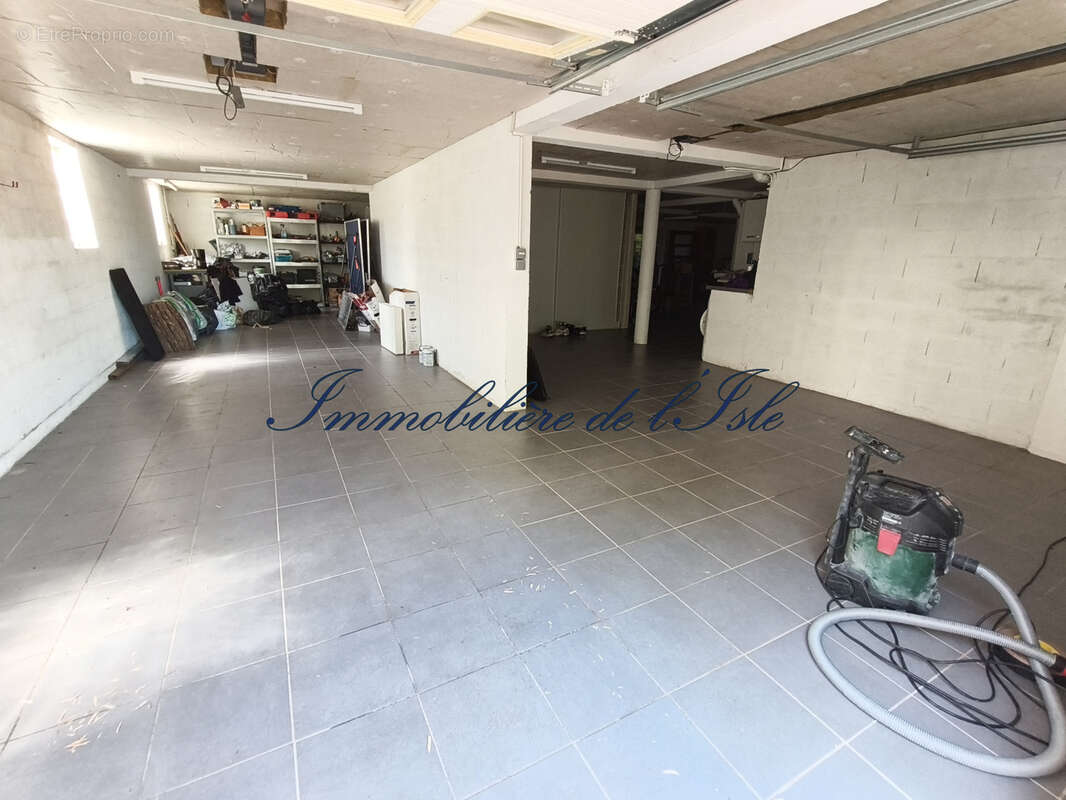 Villa sur rez-de-jardin avec sauna et piscine - photo 16