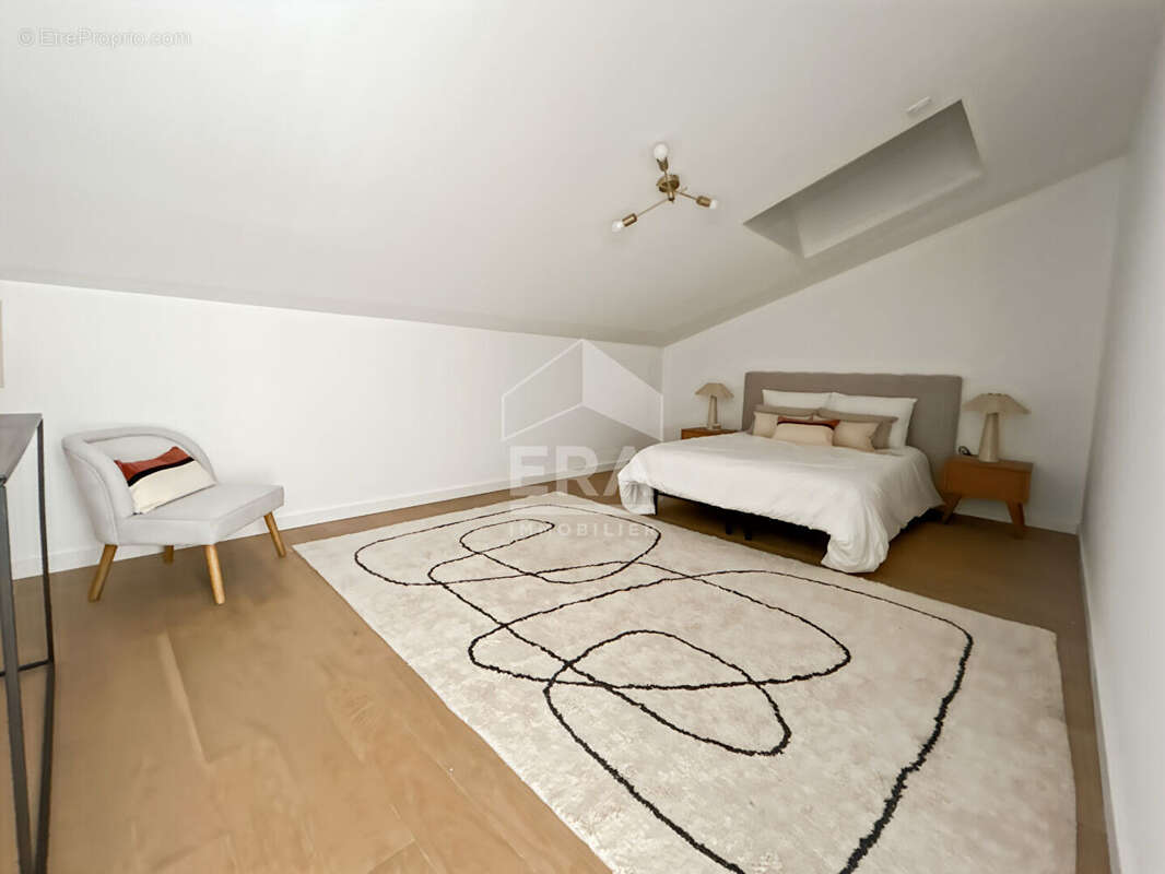 Appartement à MARSEILLE-6E