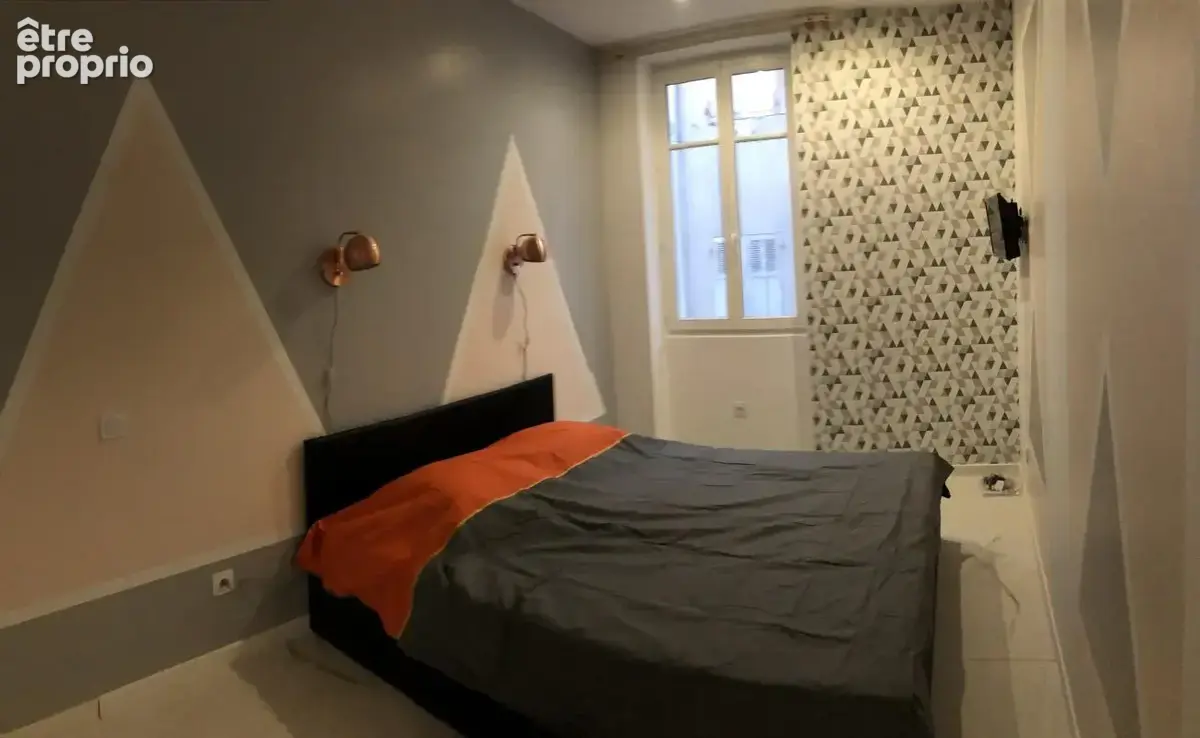 Appartement Type 2 décoré meublé Marseille centre - photo 5