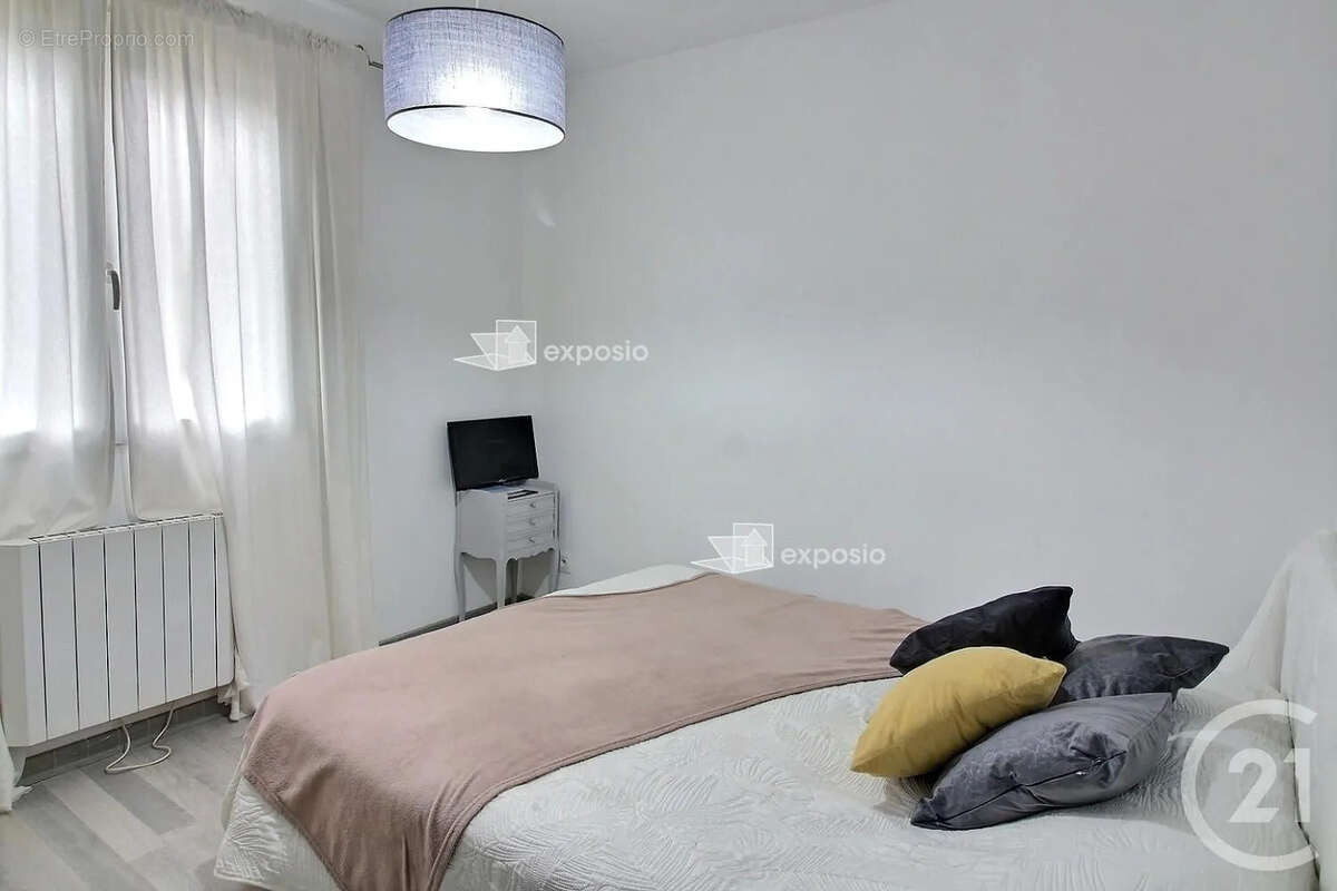 Maison 112 m² à Cenon  - photo 4