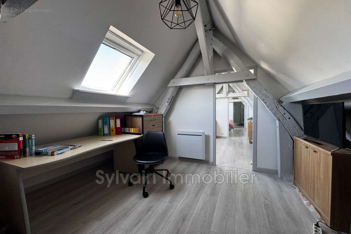Maison 359 m² à Savignies  - photo 7