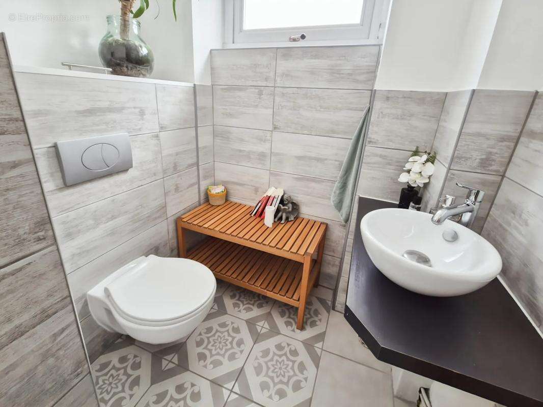 Maison à MONTREVAULT