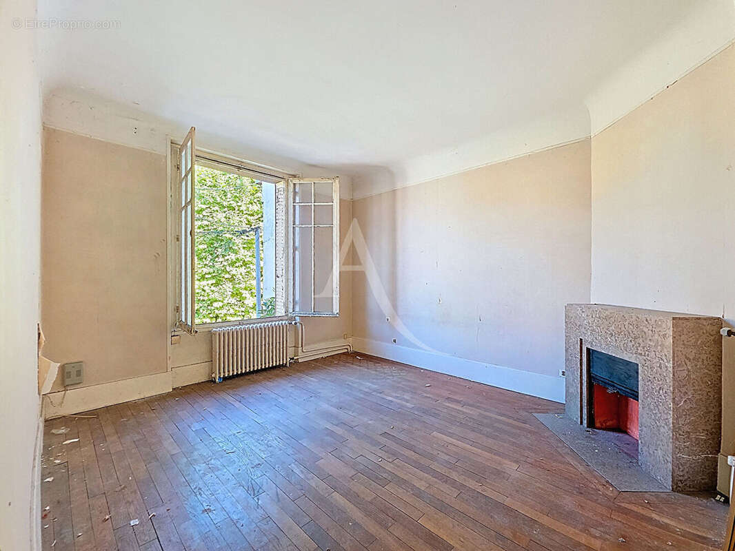 Maison à MANTES-LA-JOLIE