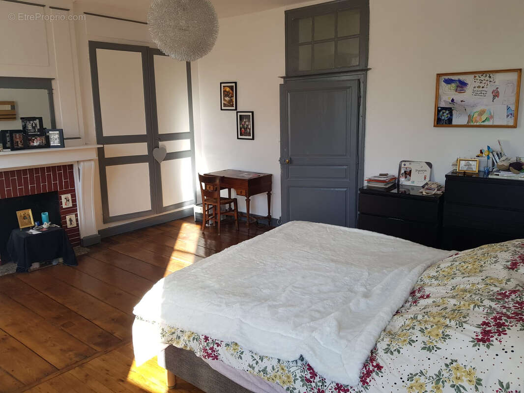 Maison à SAINT-YRIEIX-LA-PERCHE