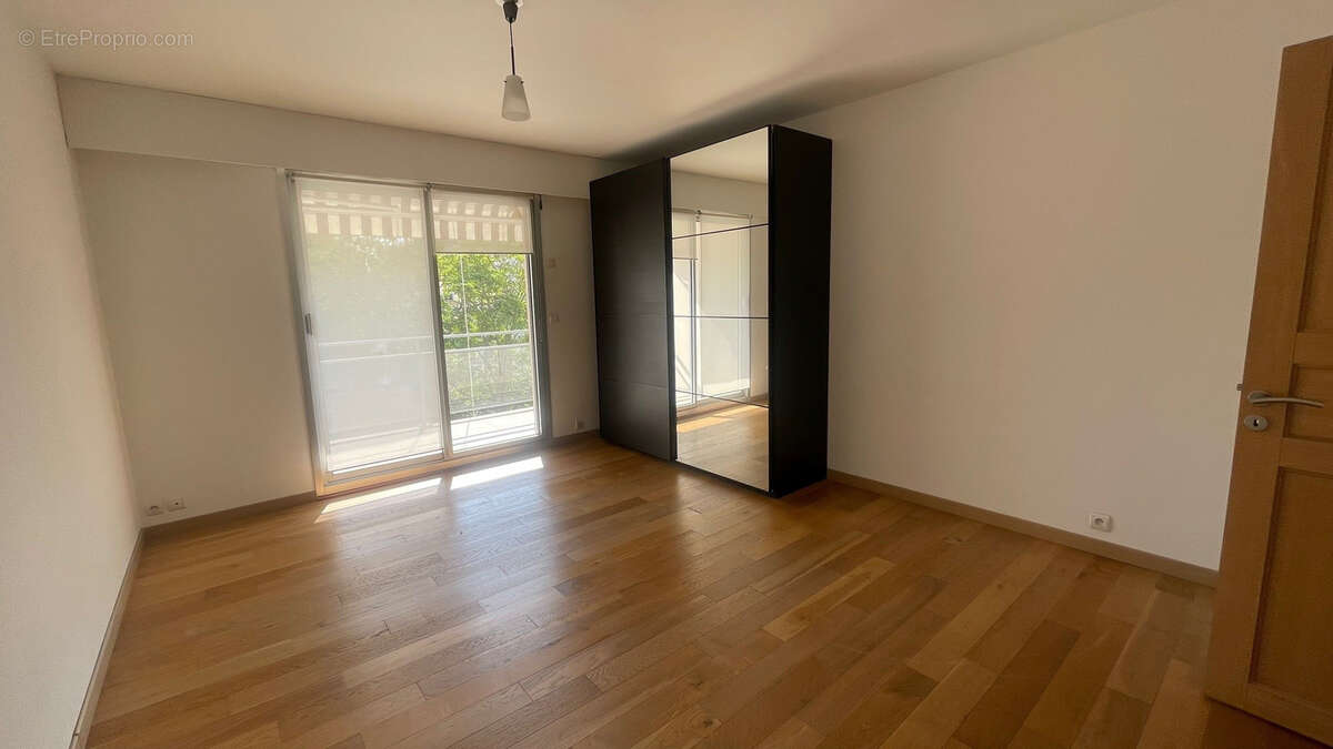 Appartement à MARSEILLE-6E