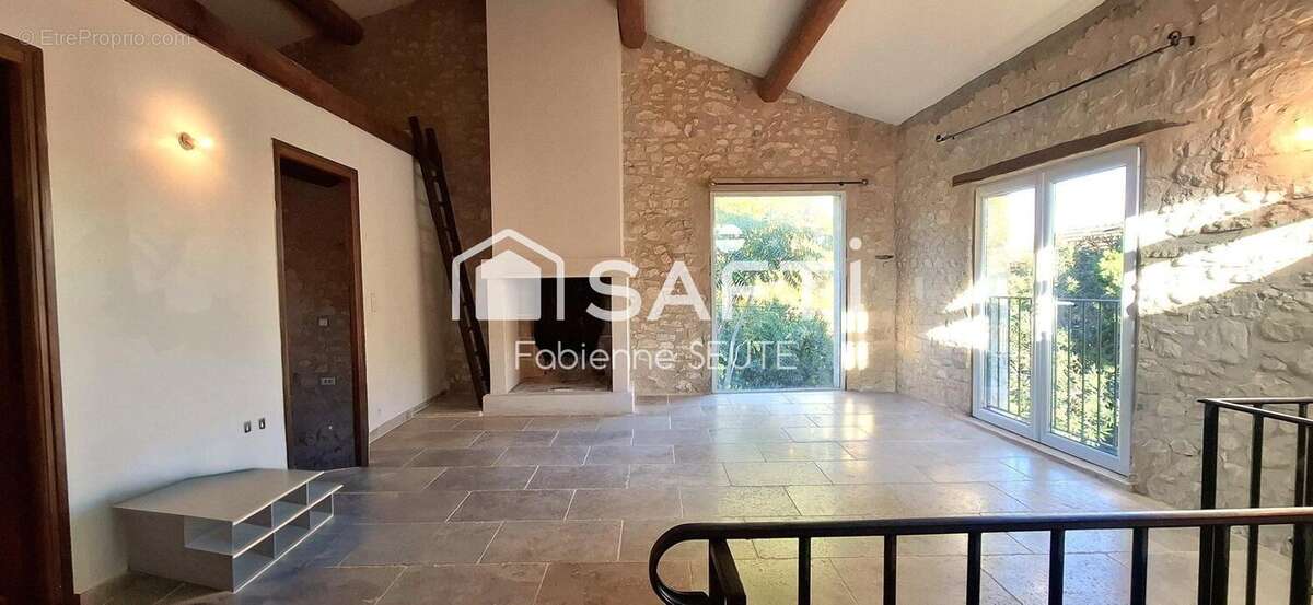 Photo 5 - Maison à PERNES-LES-FONTAINES