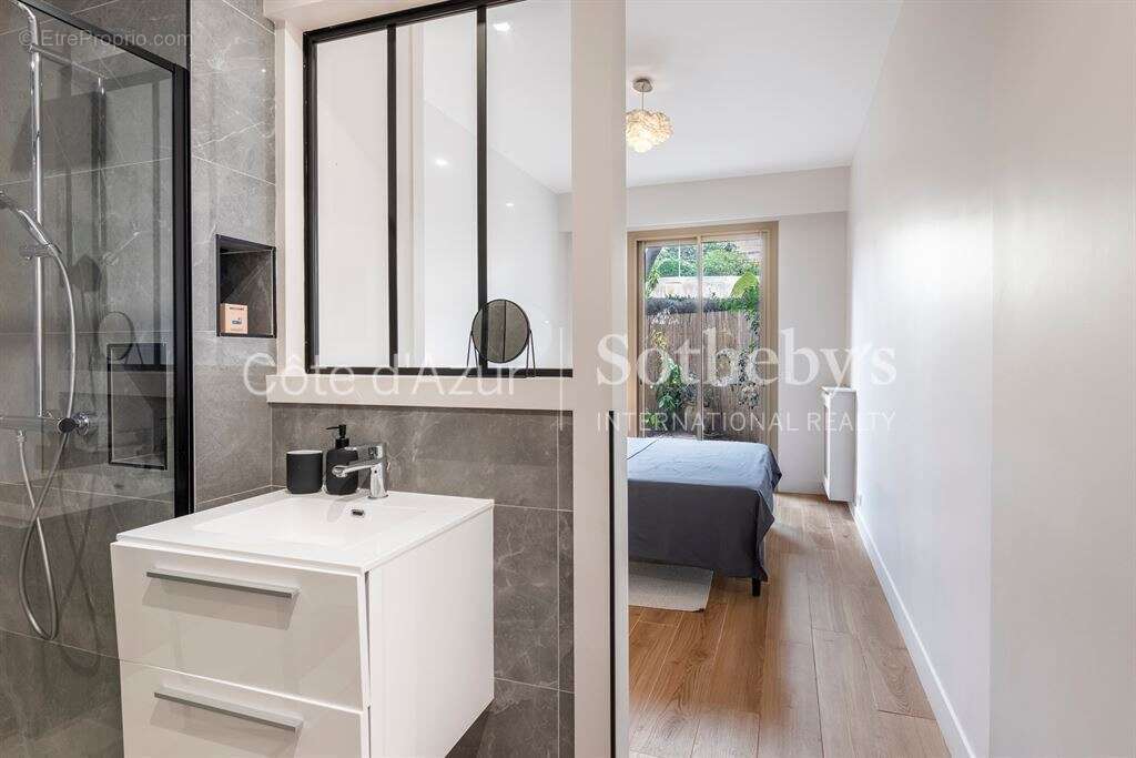 Nice, Le Port : Appartement 86 m² avec jardin privatif - Boulevard Franck Pilatte - photo 16