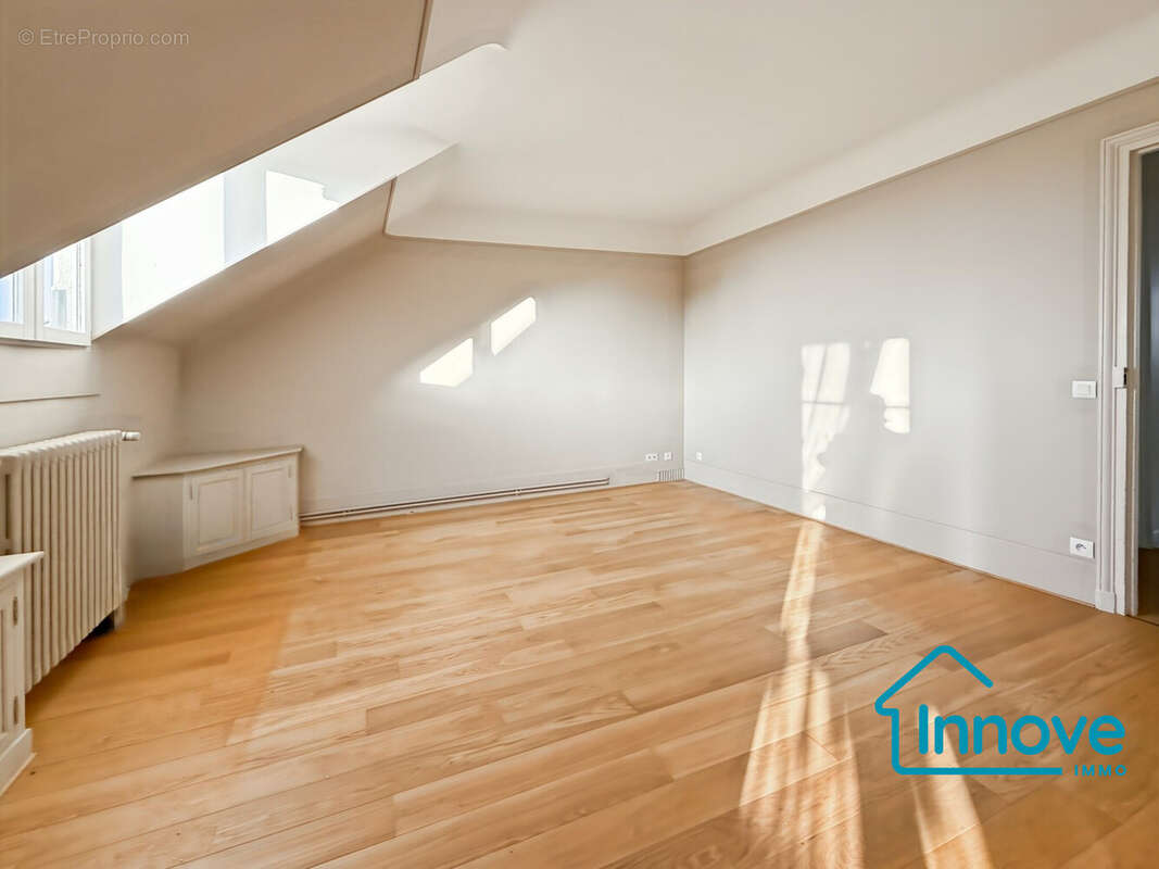 Appartement à VERSAILLES