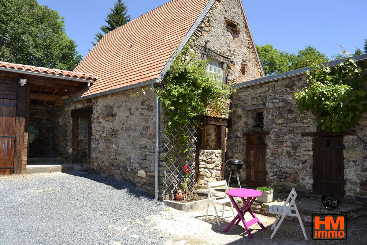 Maison à JUMILHAC-LE-GRAND