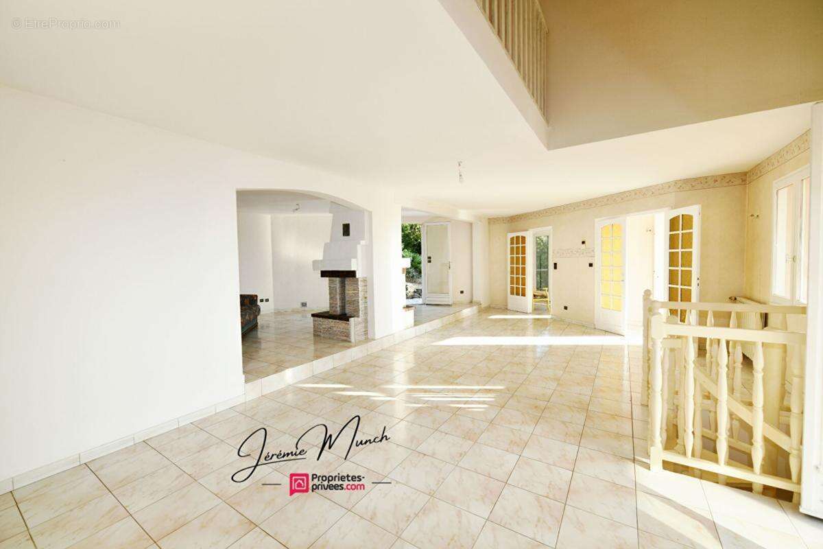 Maison à SIX-FOURS-LES-PLAGES