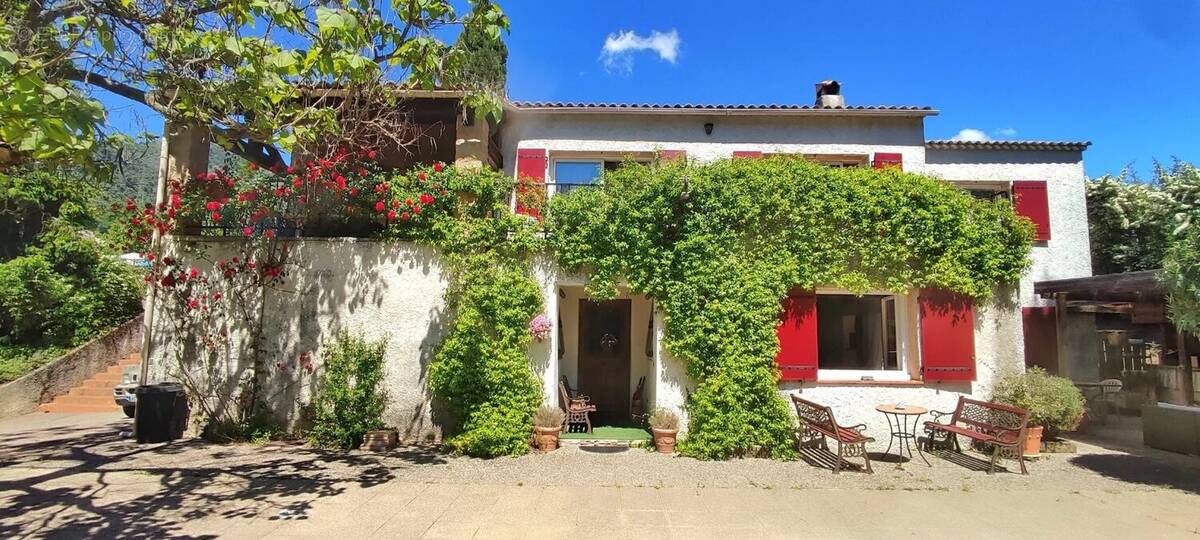 Maison à TOURRETTE-LEVENS