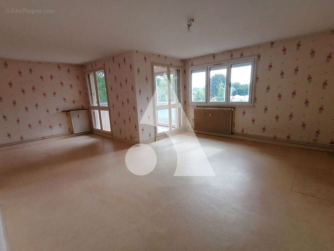 Appartement à MONTCEAU-LES-MINES