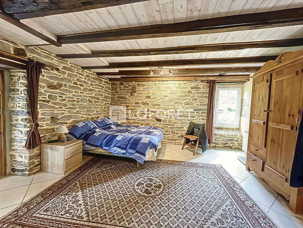 Maison Glenac 8 pièce(s) 213 m2 - photo 3
