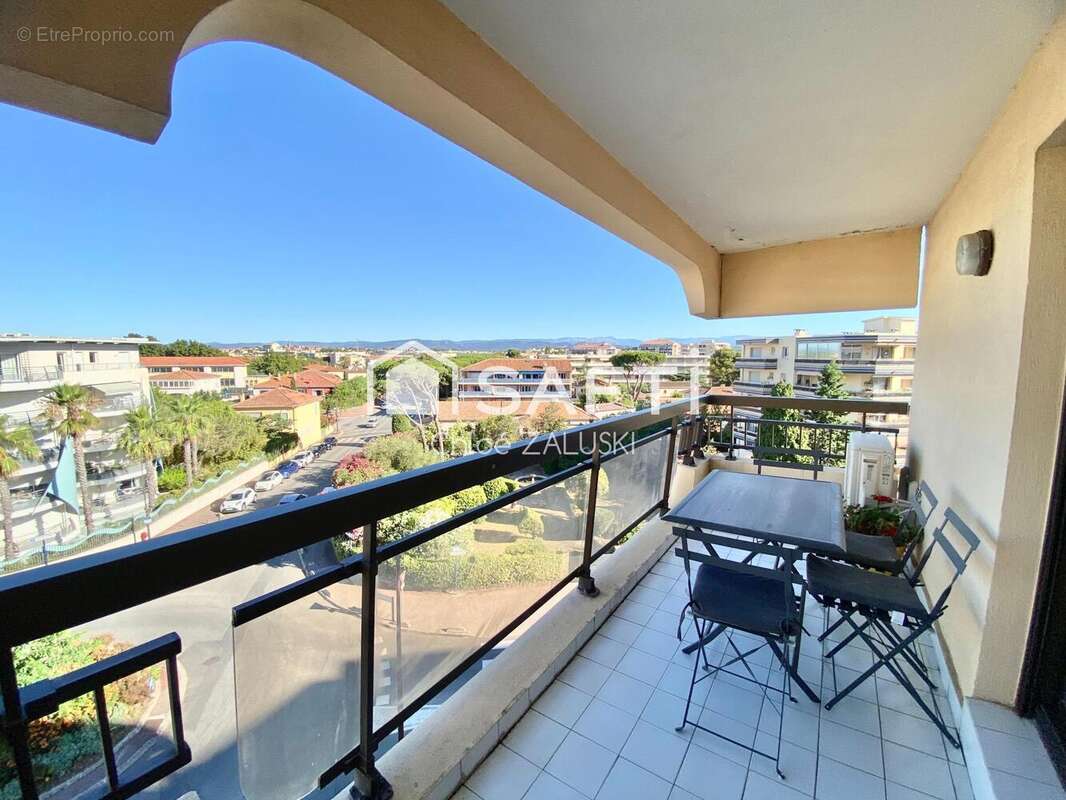 Photo 2 - Appartement à FREJUS