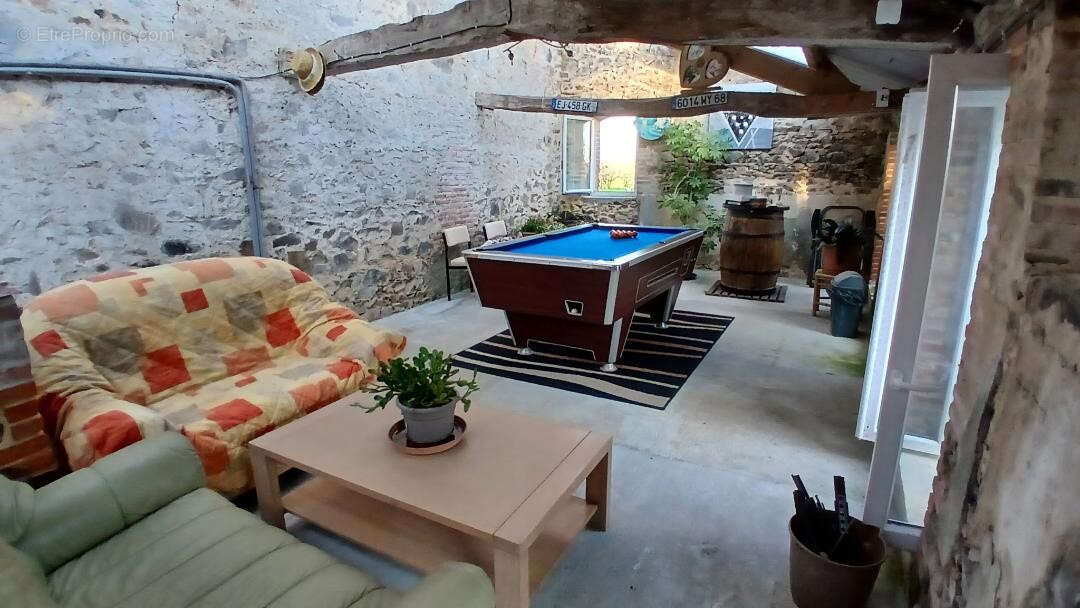 Maison à MONTOURNAIS