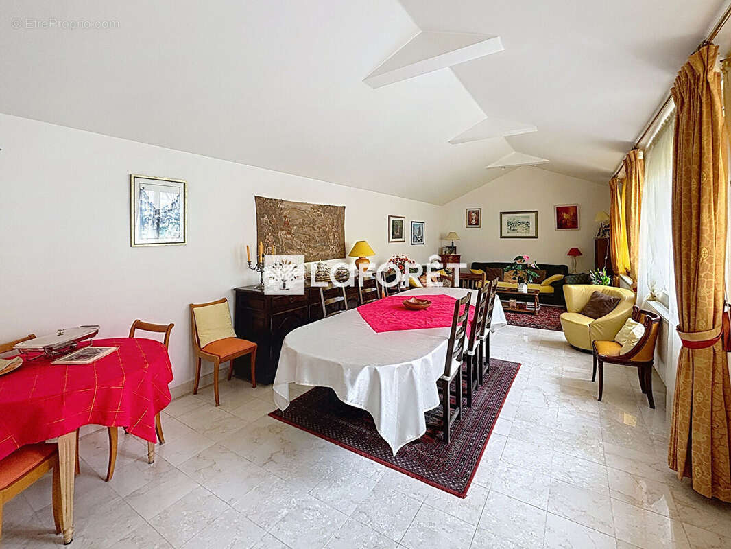 Appartement à VILLEJUIF