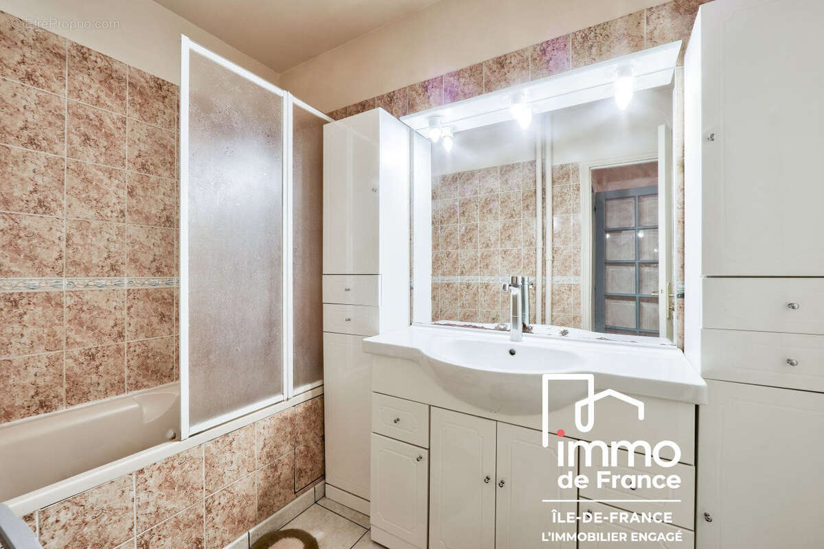 Appartement à LE BLANC-MESNIL