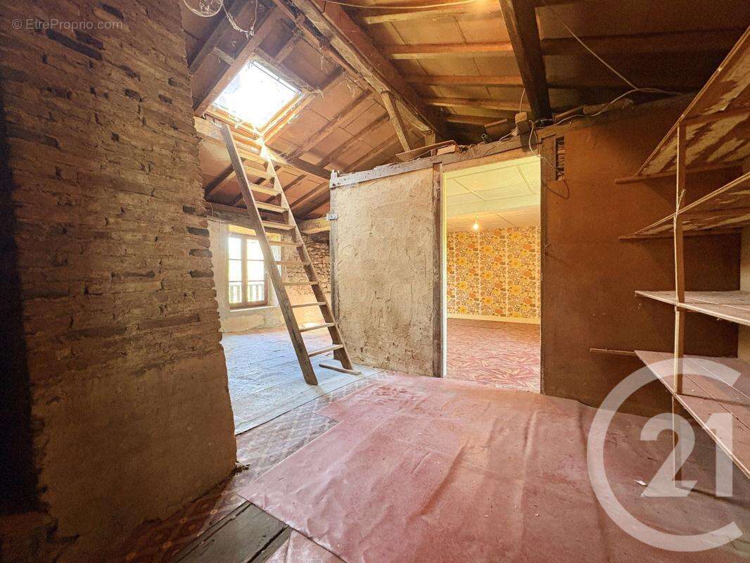 Maison 90 m² à Peyrat-De-Bellac  - photo 32