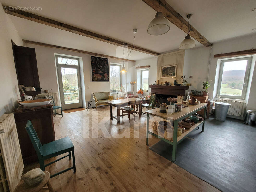 Maison à LA REPARA-AURIPLES