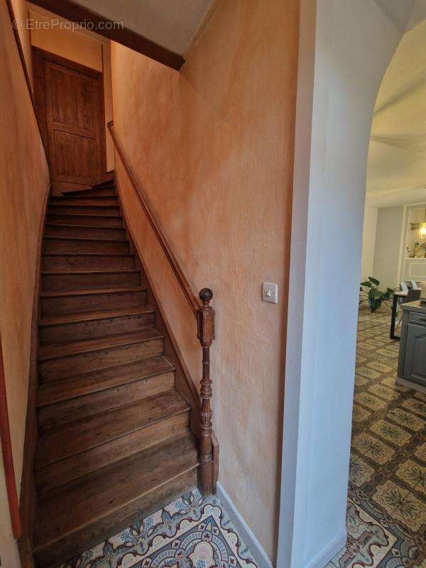 Maison à MONTFORT-LE-GESNOIS