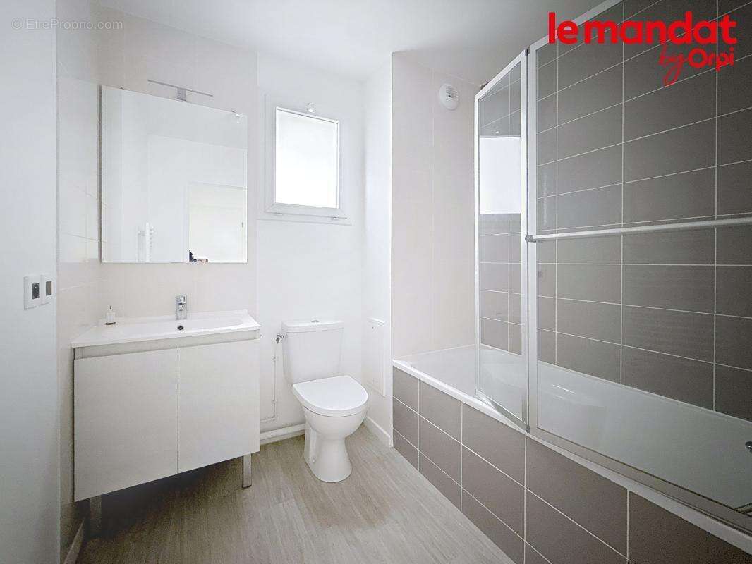 Appartement à HARDRICOURT